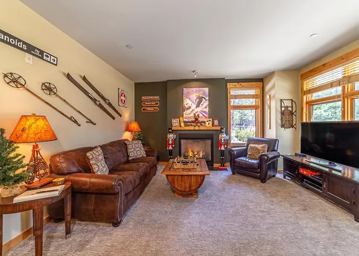 #320 - Golf Course Townhome With Mountain Views & Spa