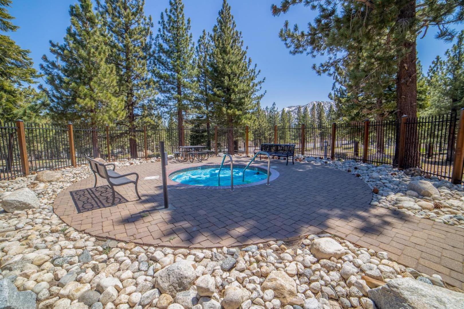 #320 - Golf Course Townhome With Mountain Views & *